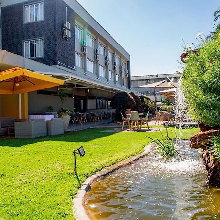 Cresta Oasis Hotel Harare Zewnętrze zdjęcie