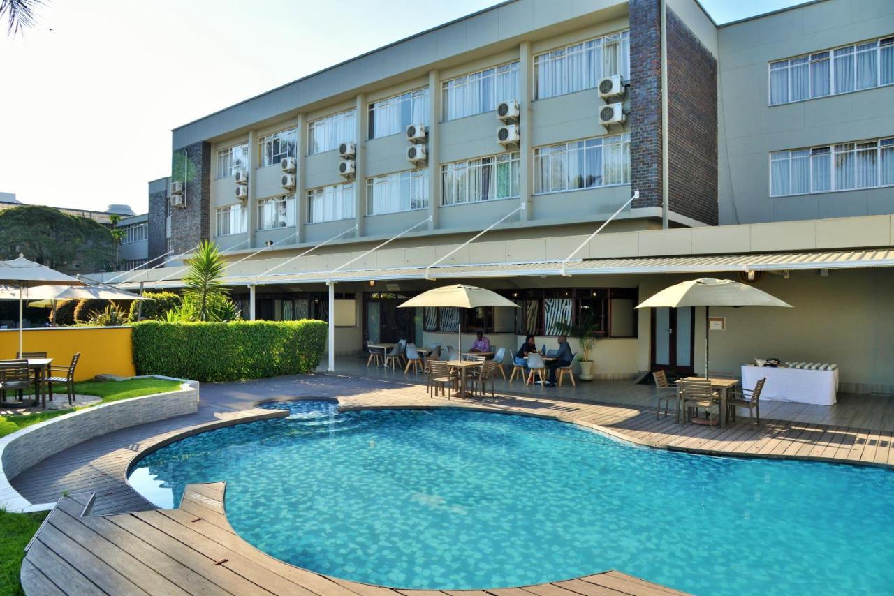 Cresta Oasis Hotel Harare Zewnętrze zdjęcie