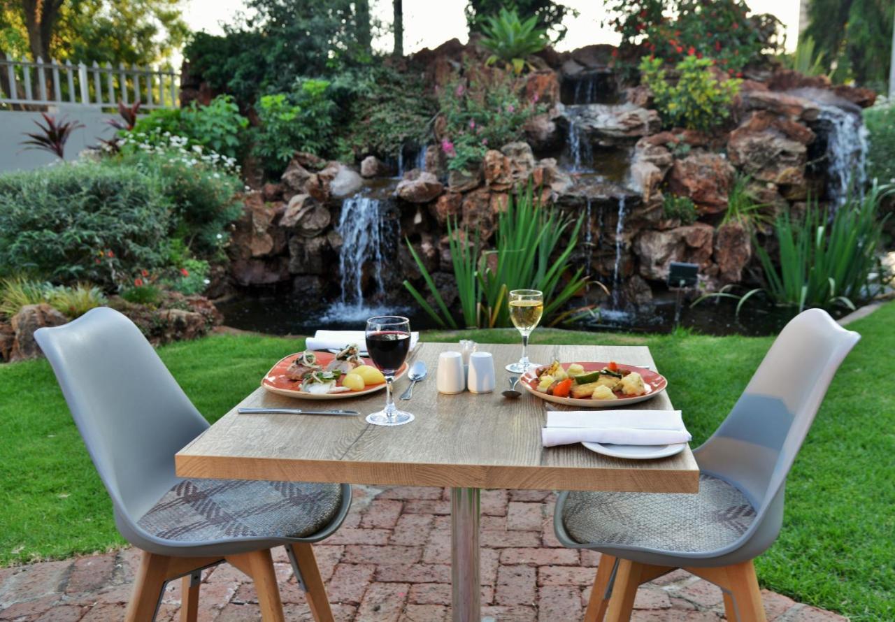 Cresta Oasis Hotel Harare Zewnętrze zdjęcie