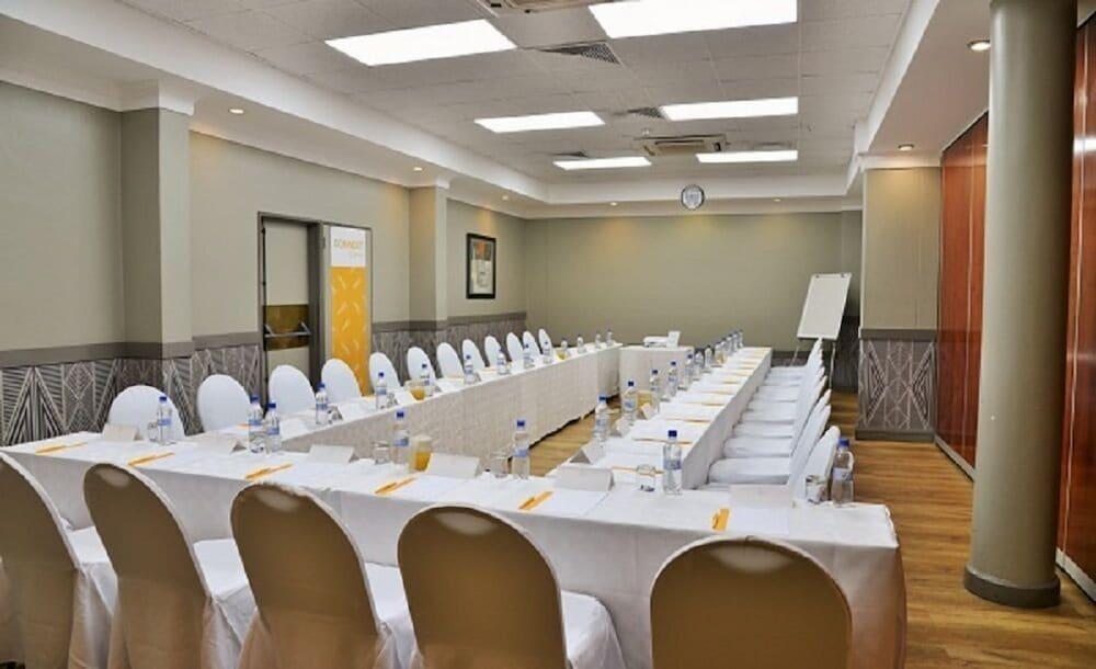 Cresta Oasis Hotel Harare Zewnętrze zdjęcie