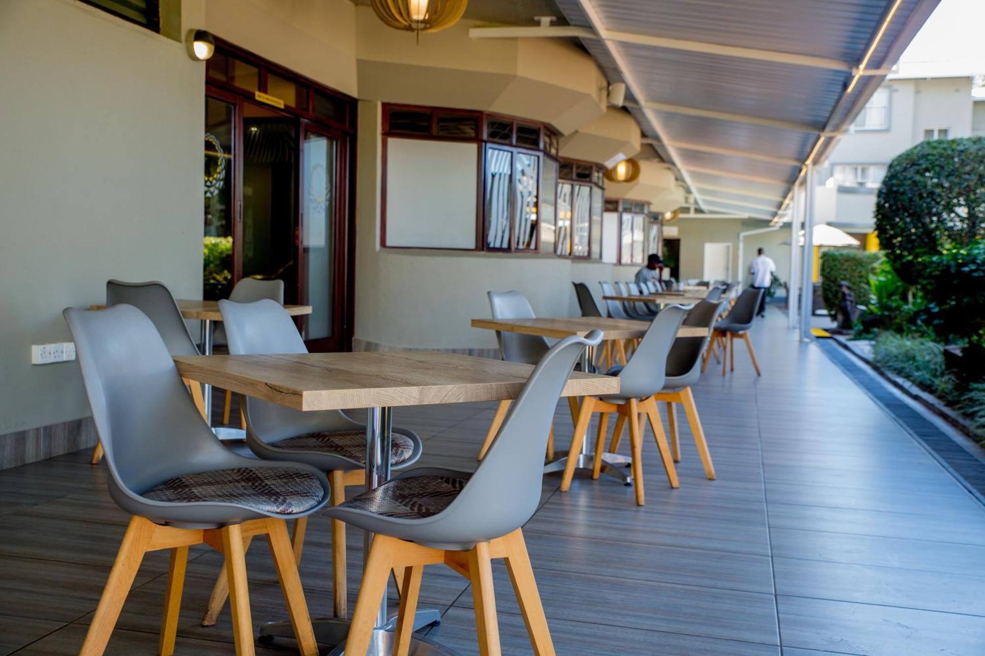 Cresta Oasis Hotel Harare Zewnętrze zdjęcie