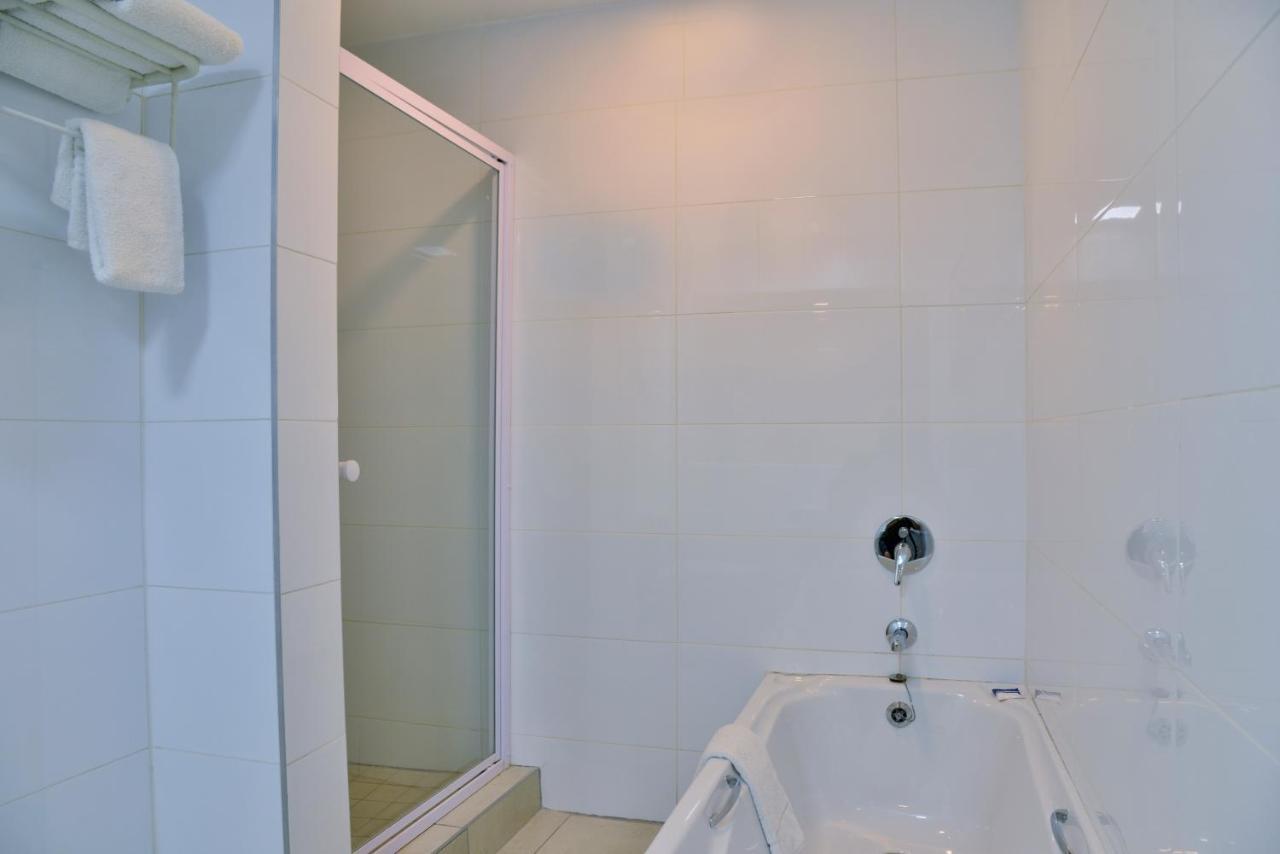 Cresta Oasis Hotel Harare Zewnętrze zdjęcie