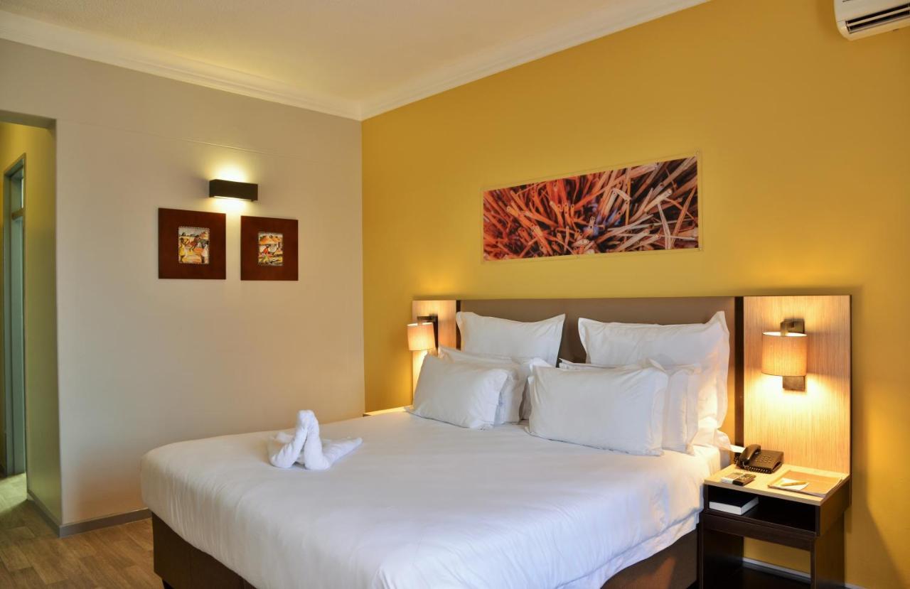 Cresta Oasis Hotel Harare Zewnętrze zdjęcie